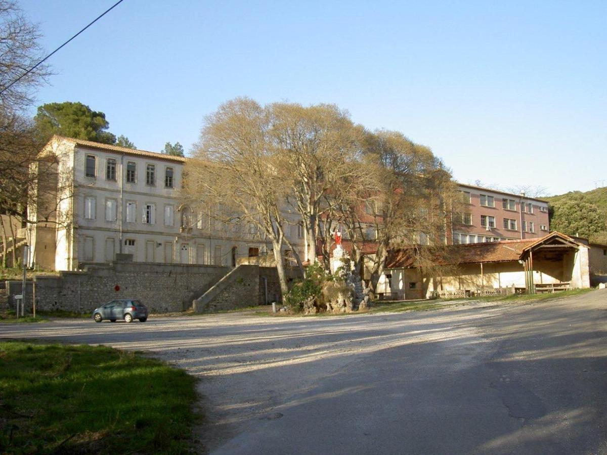 Prime Combe Hostel Fontanes  Exterior photo